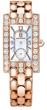 Harry Winston The Avenue Collection™ Classic AVEQHM21RR103